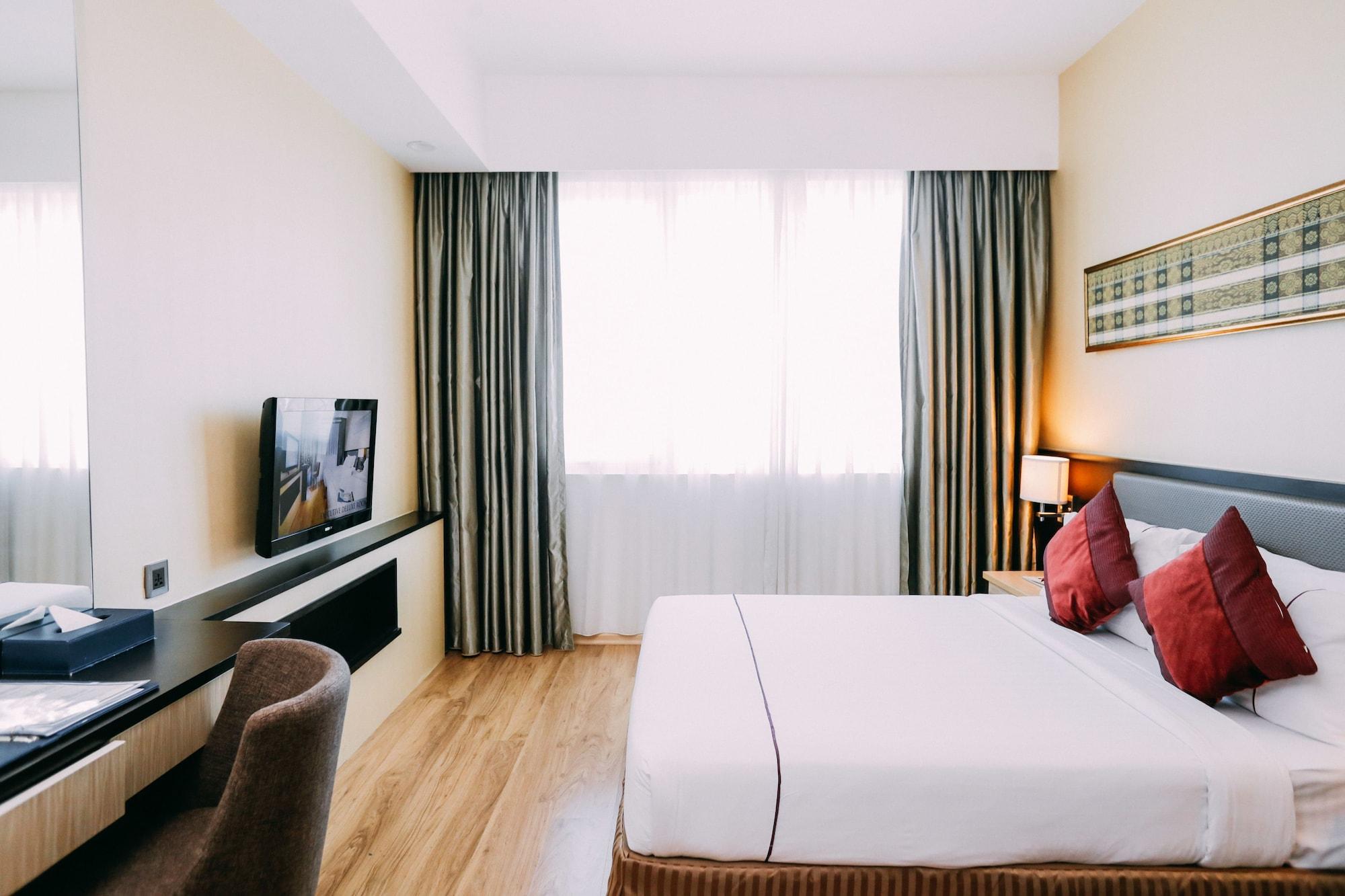 Hotel Granada Johor Bahru Bagian luar foto