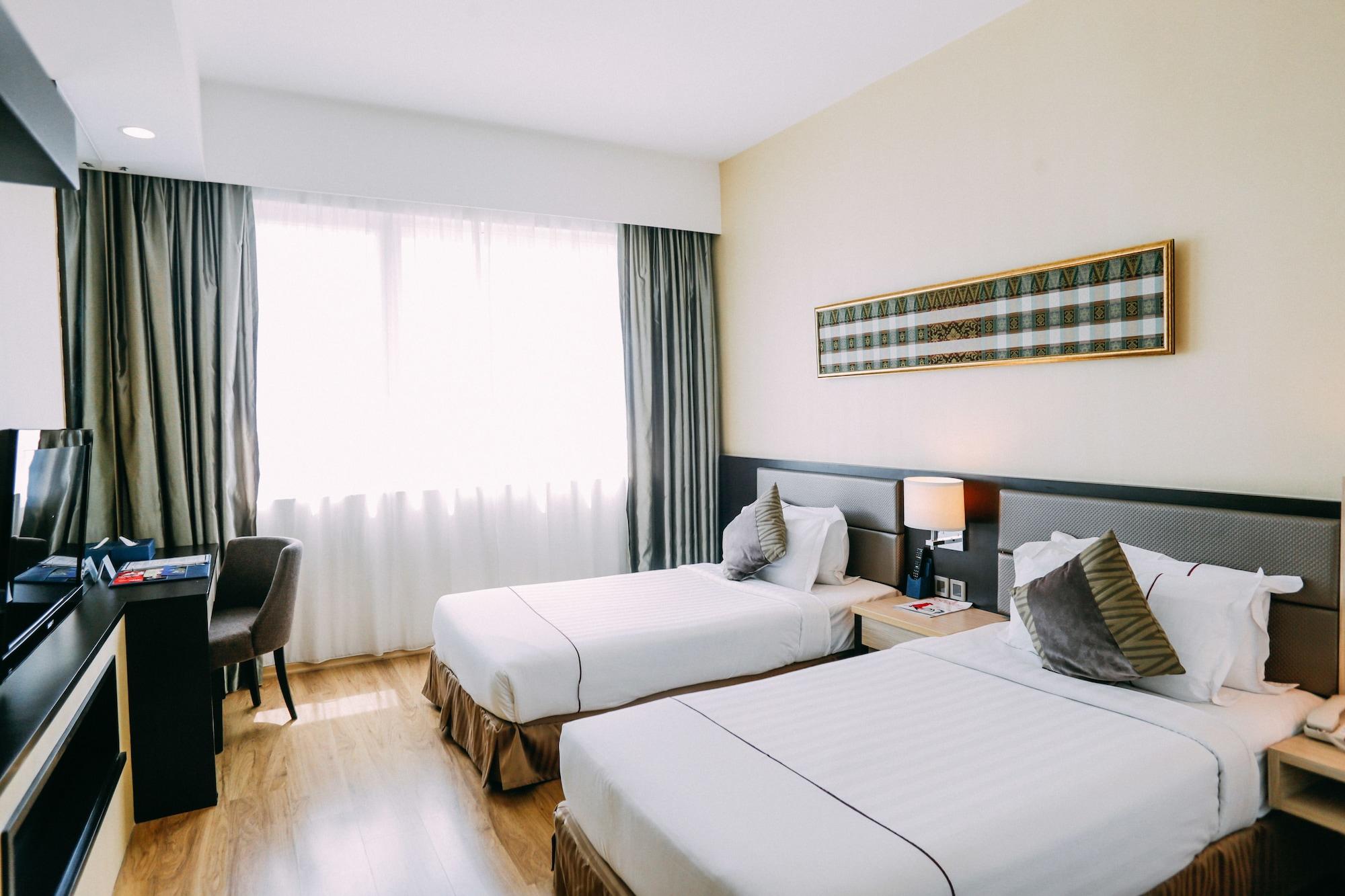 Hotel Granada Johor Bahru Bagian luar foto