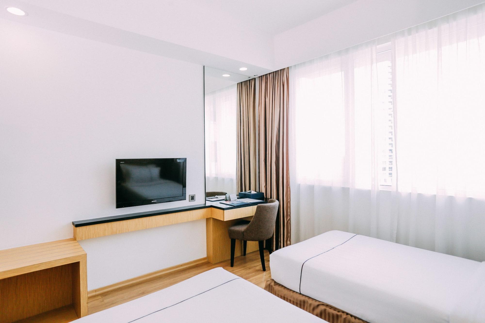 Hotel Granada Johor Bahru Bagian luar foto