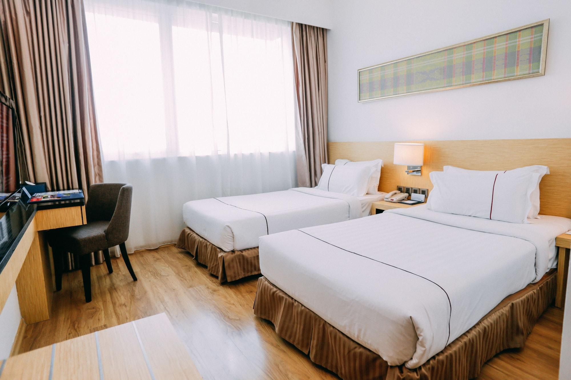 Hotel Granada Johor Bahru Bagian luar foto