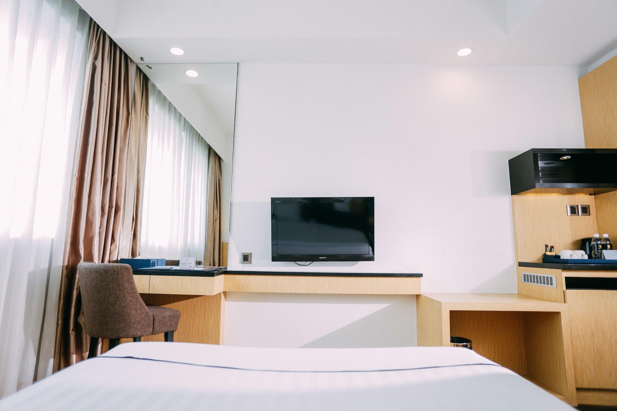 Hotel Granada Johor Bahru Bagian luar foto