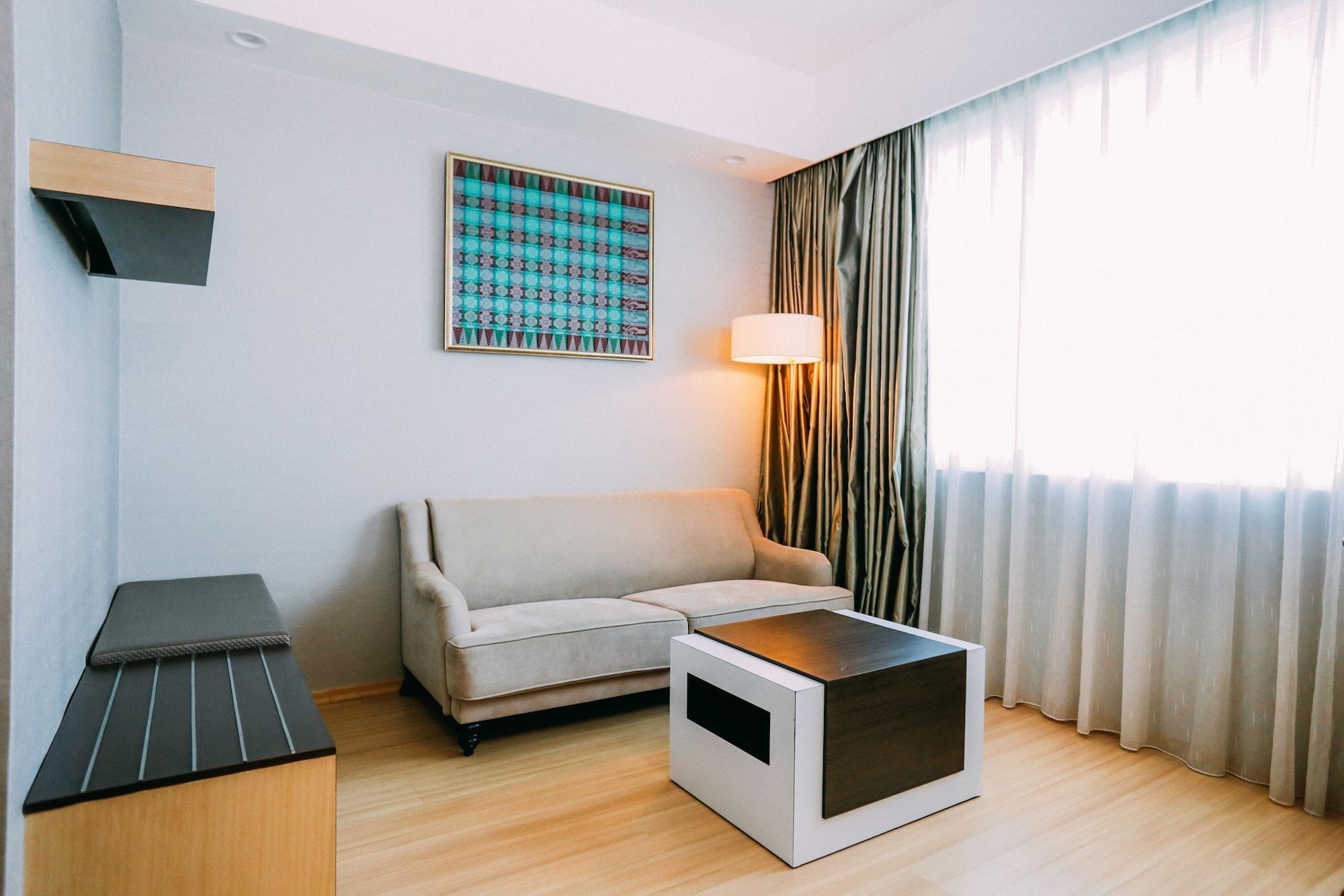 Hotel Granada Johor Bahru Bagian luar foto