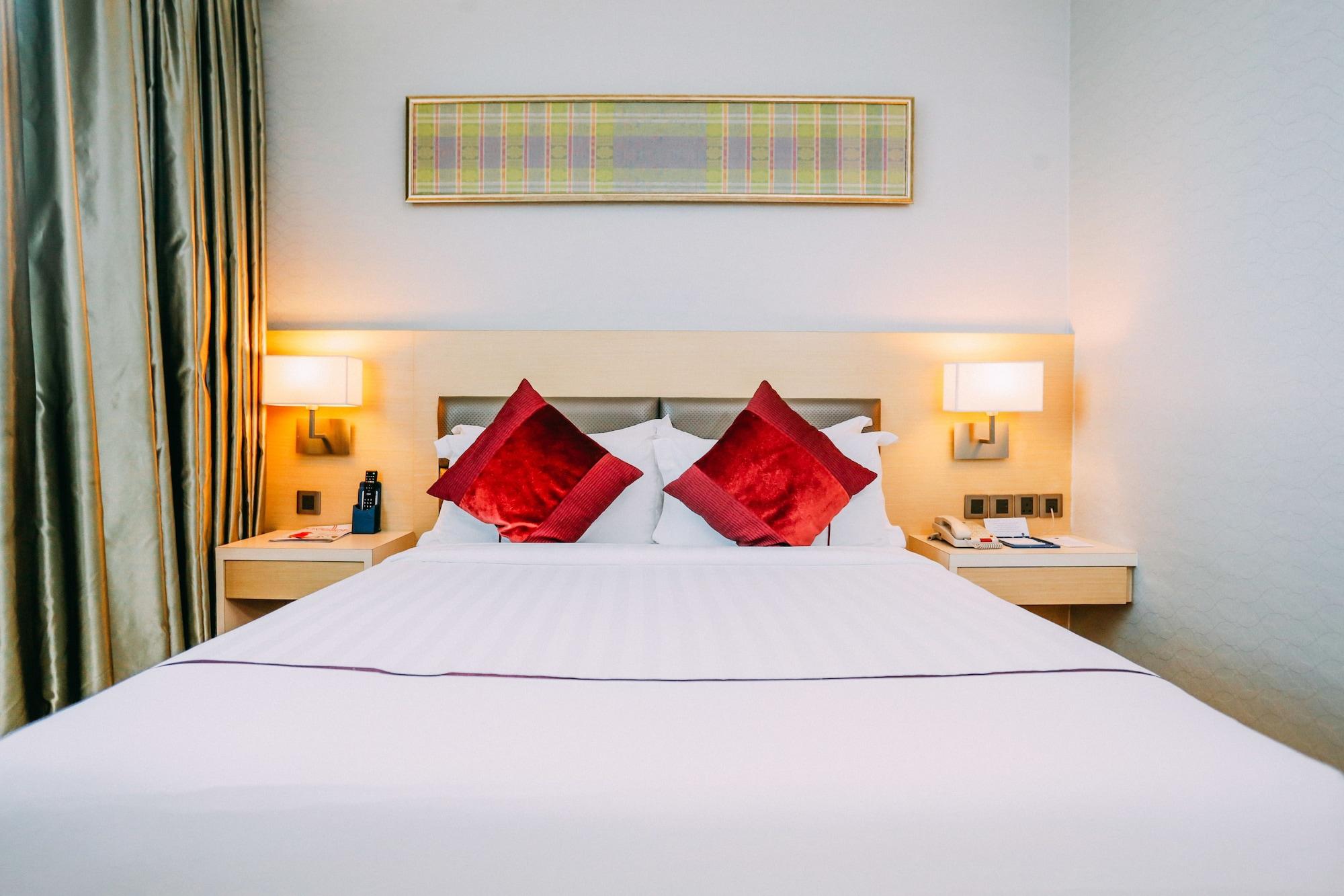Hotel Granada Johor Bahru Bagian luar foto