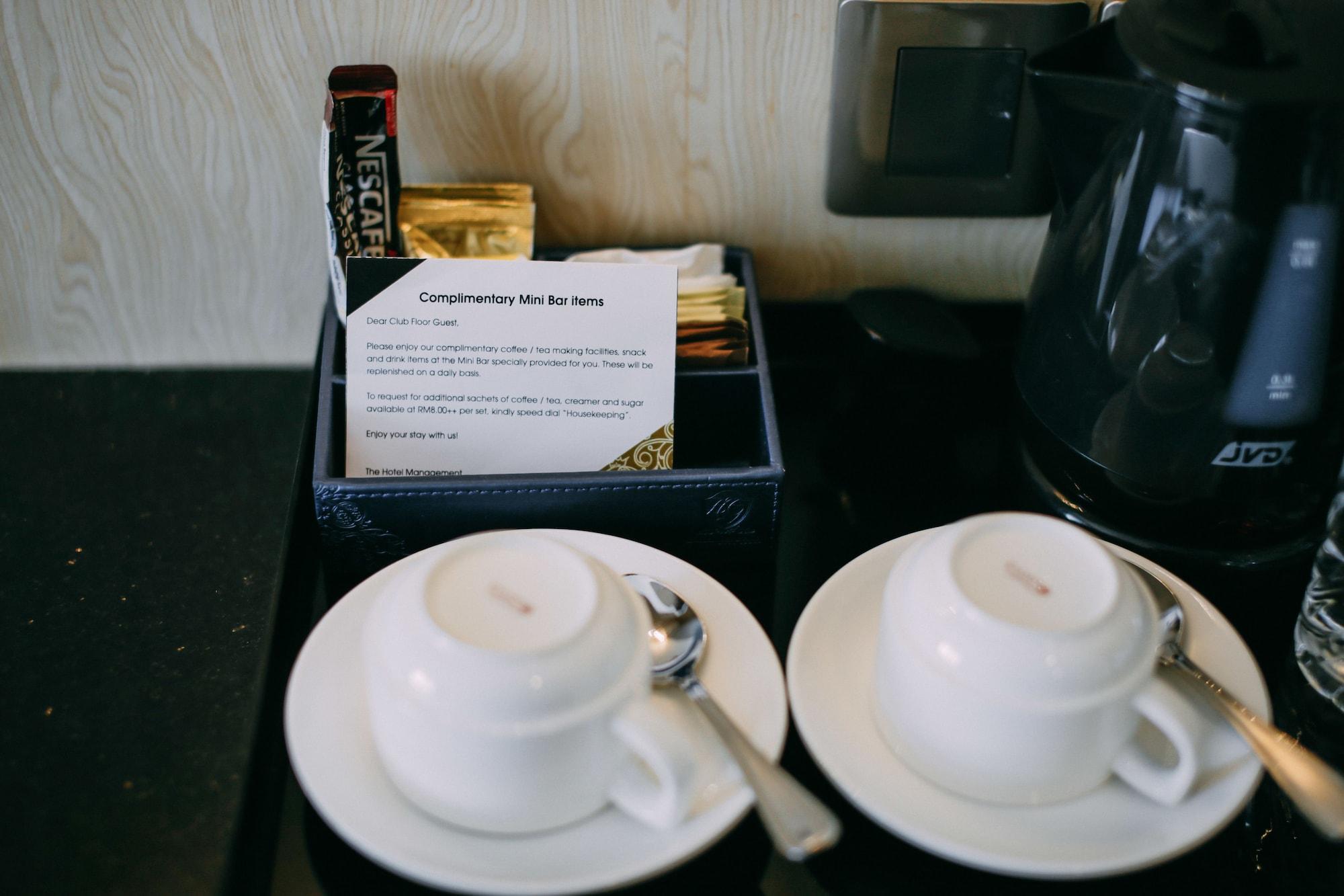 Hotel Granada Johor Bahru Bagian luar foto