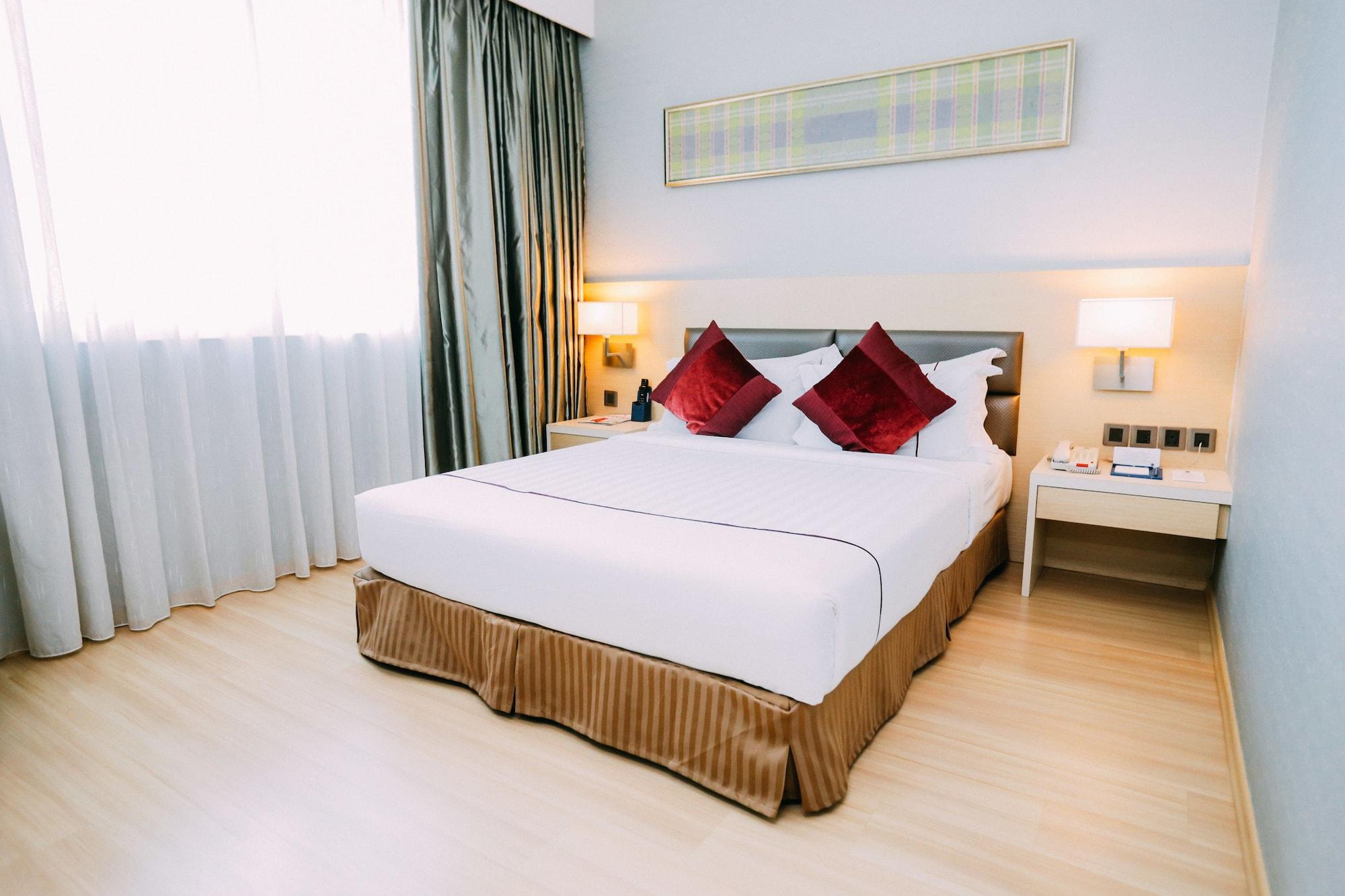 Hotel Granada Johor Bahru Bagian luar foto