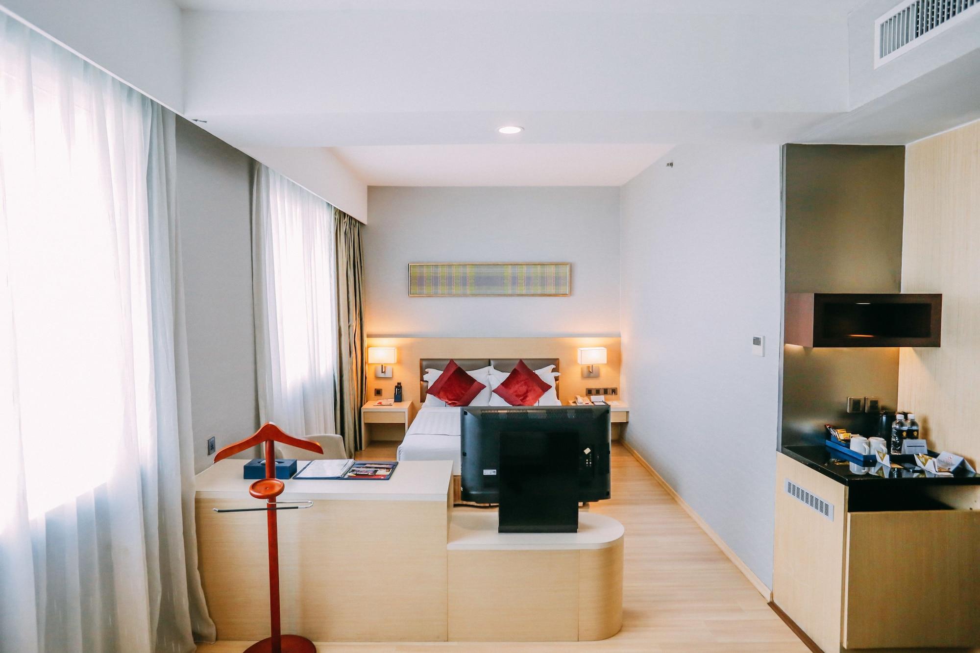 Hotel Granada Johor Bahru Bagian luar foto