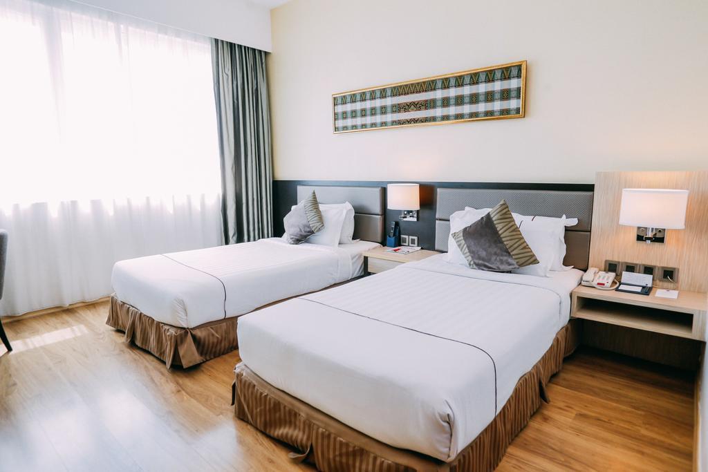 Hotel Granada Johor Bahru Bagian luar foto