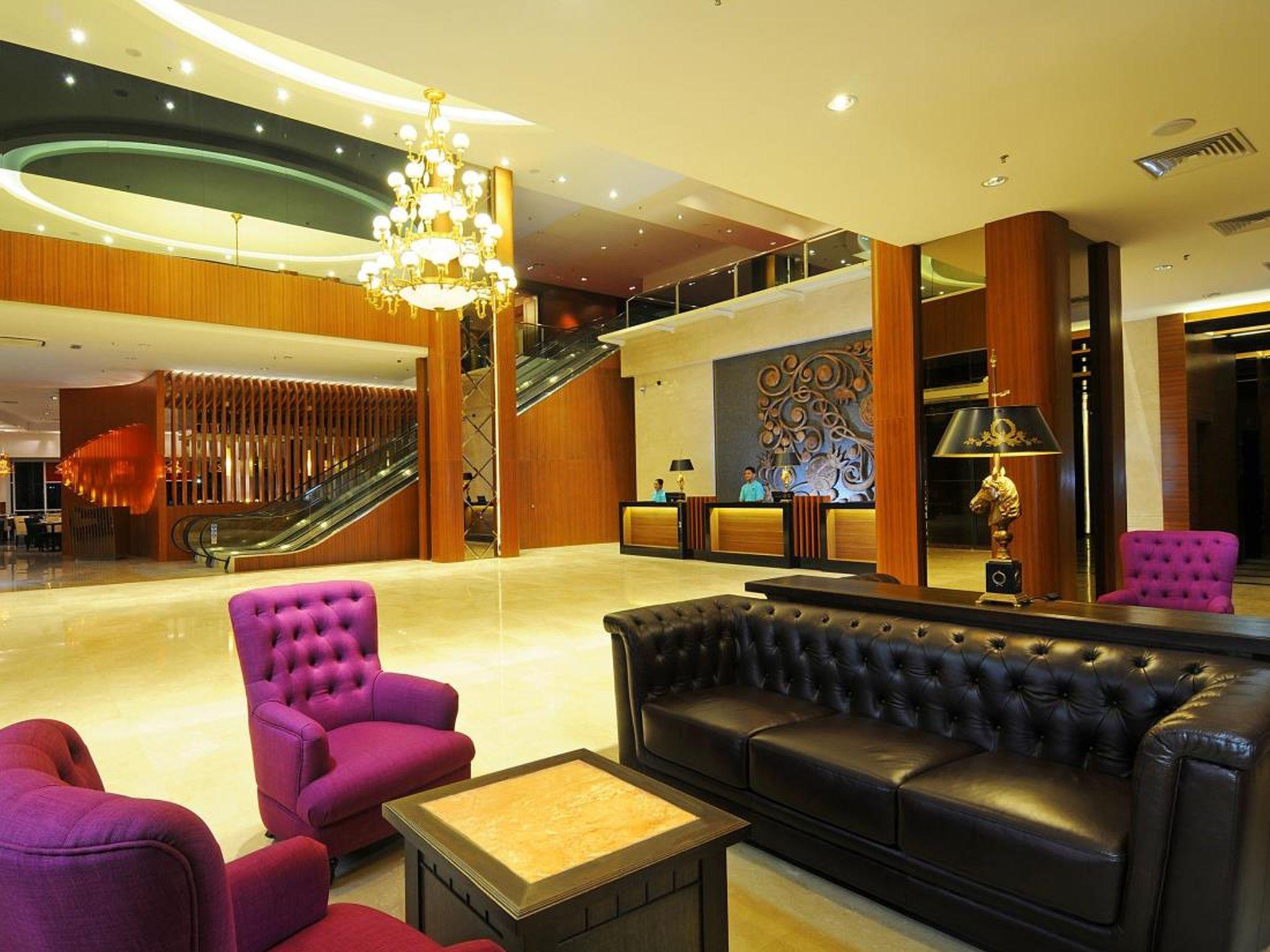 Hotel Granada Johor Bahru Bagian luar foto