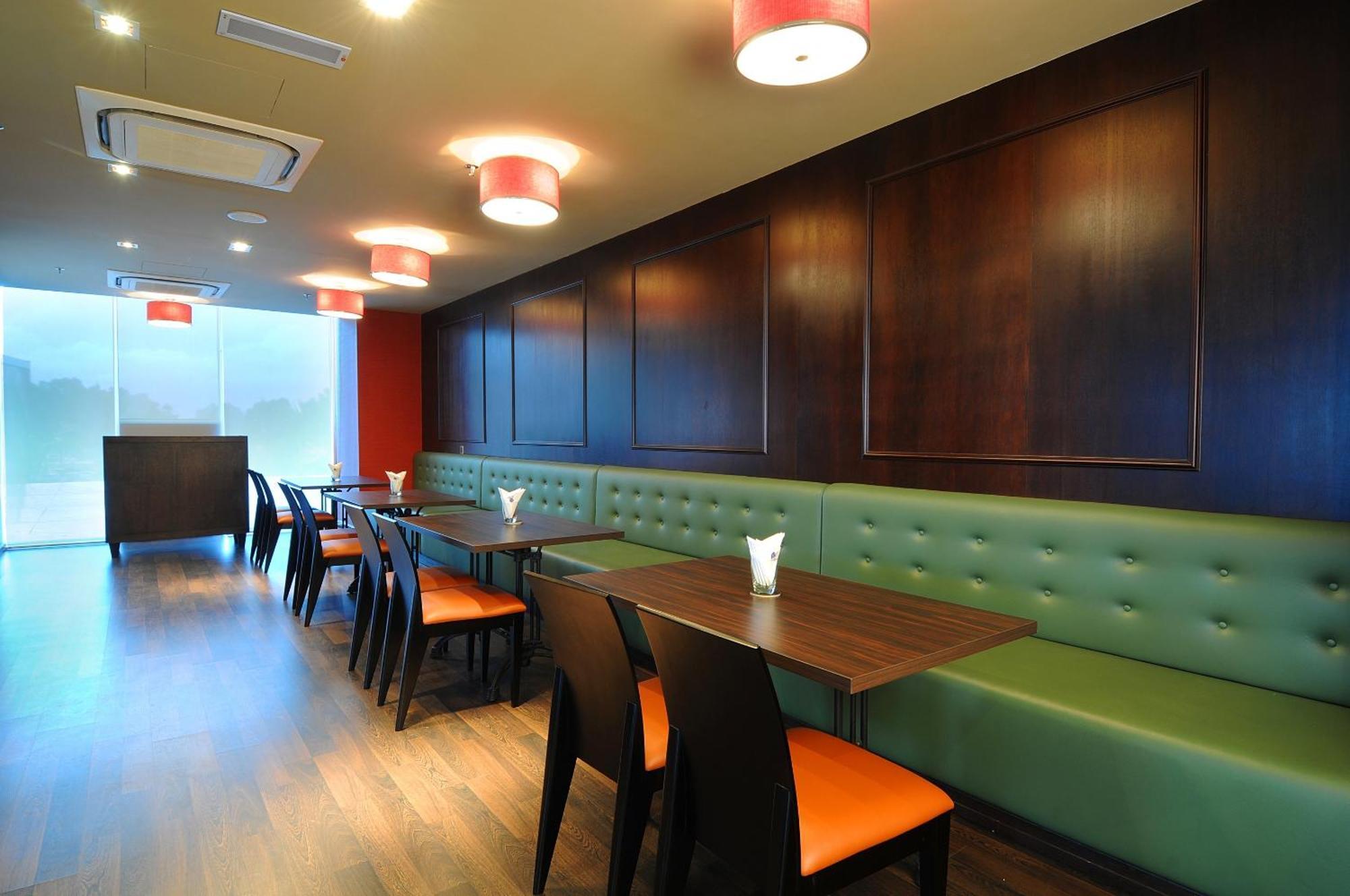 Hotel Granada Johor Bahru Bagian luar foto