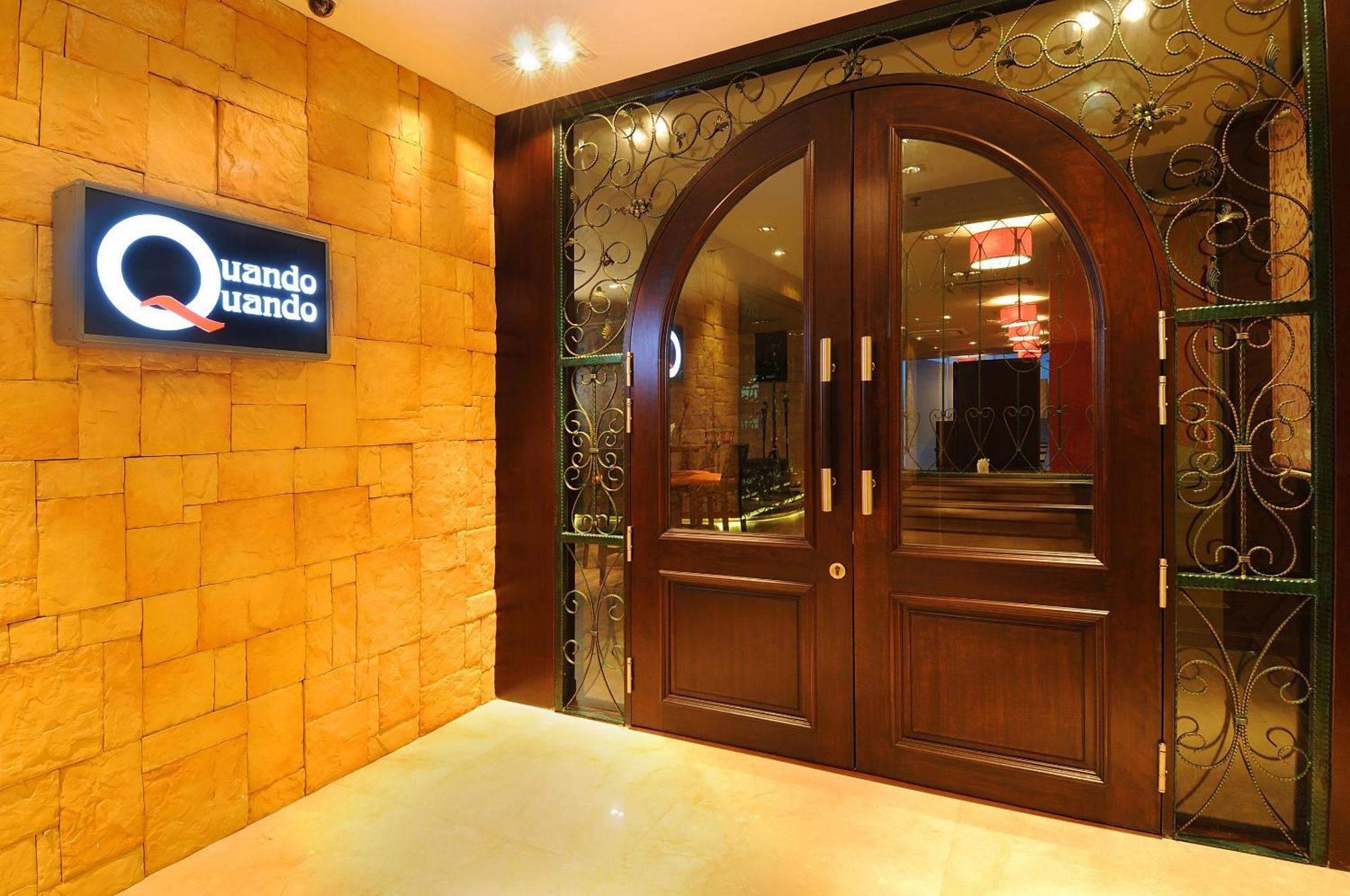 Hotel Granada Johor Bahru Bagian luar foto