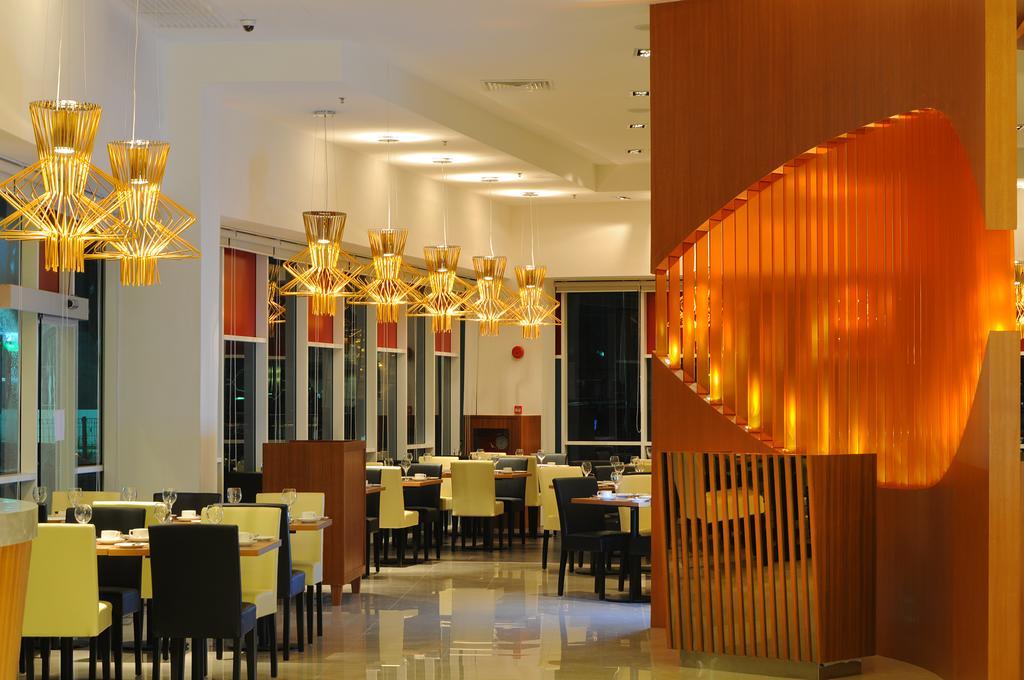 Hotel Granada Johor Bahru Bagian luar foto