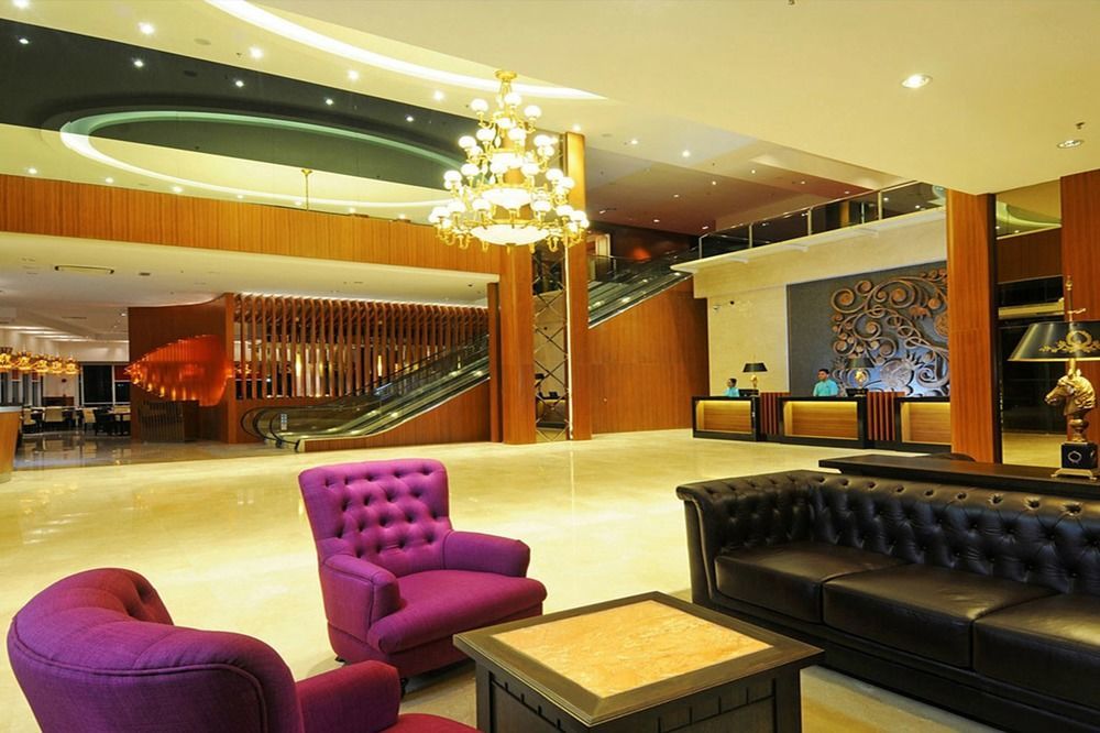 Hotel Granada Johor Bahru Bagian luar foto