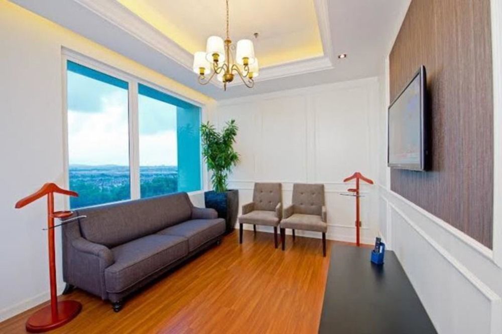 Hotel Granada Johor Bahru Bagian luar foto