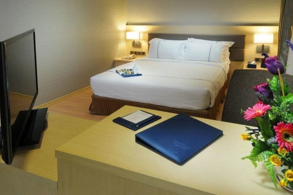 Hotel Granada Johor Bahru Bagian luar foto