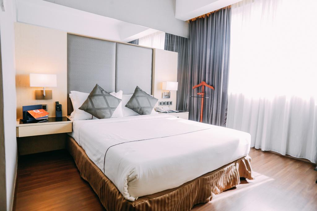 Hotel Granada Johor Bahru Bagian luar foto