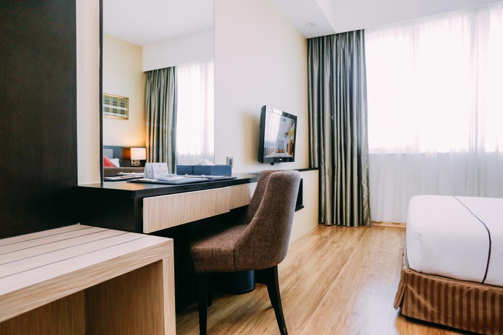 Hotel Granada Johor Bahru Bagian luar foto