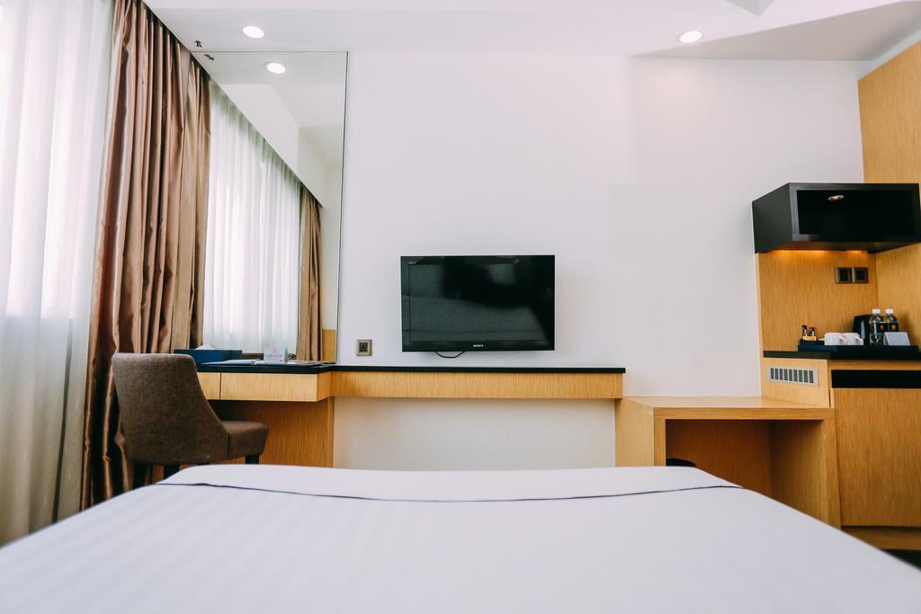 Hotel Granada Johor Bahru Bagian luar foto
