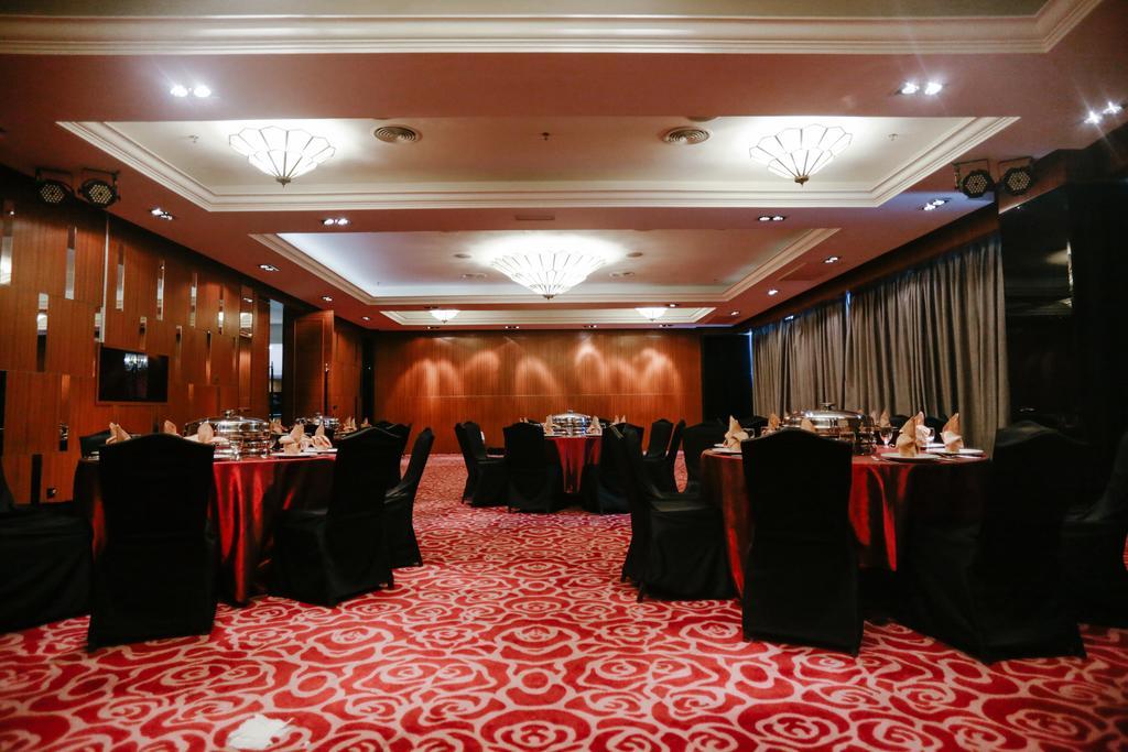 Hotel Granada Johor Bahru Bagian luar foto