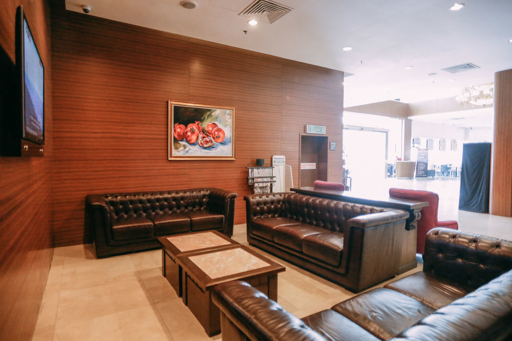 Hotel Granada Johor Bahru Bagian luar foto